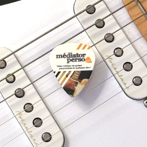 Médiator de guitare personnalisé avec logo