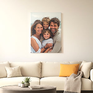 Photo sur toile avec une photo de famille exposée dans un salon